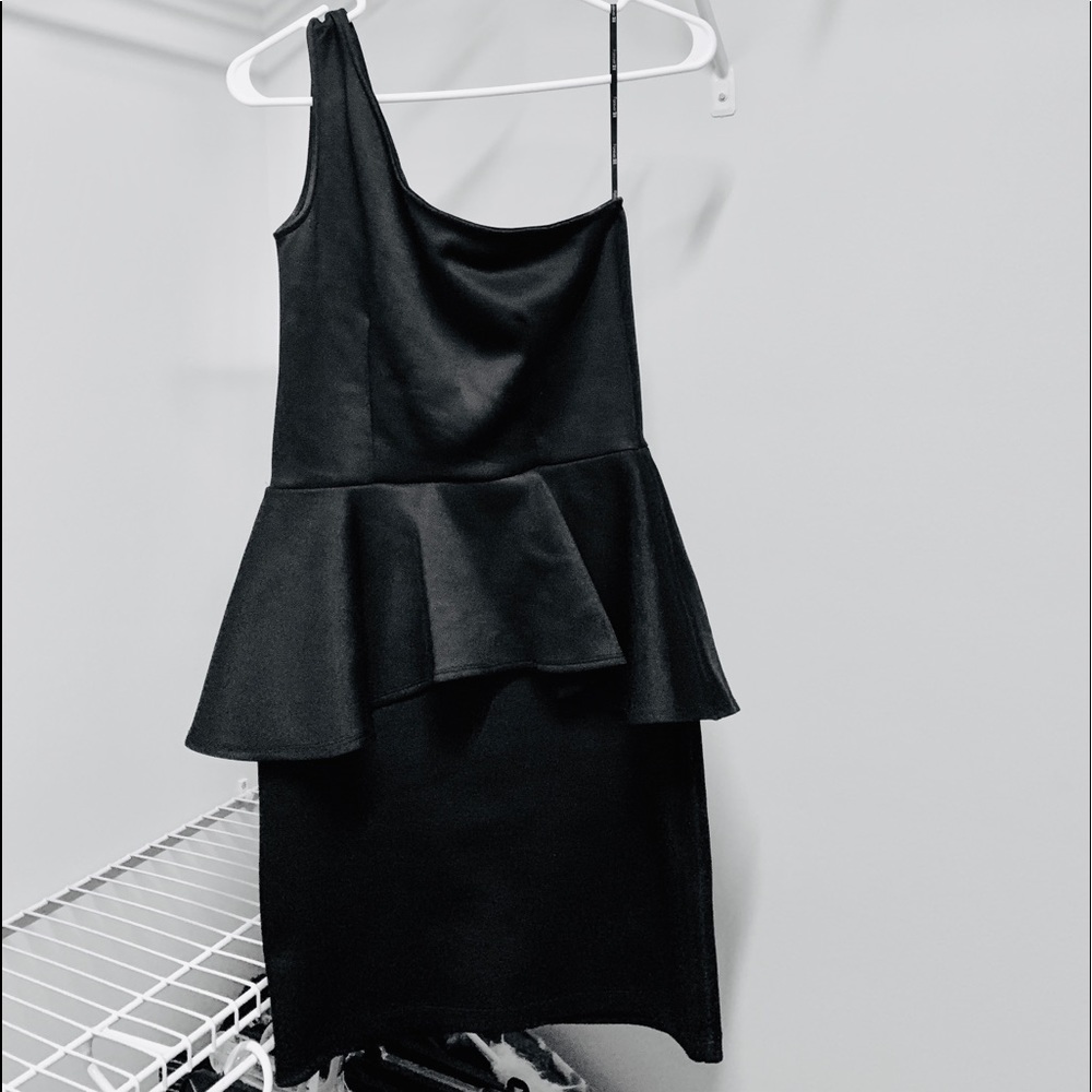 Forever 21 one shoulder peplum dress